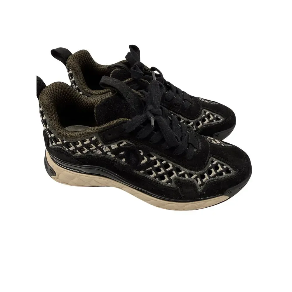 Chanel Interlocking CC Logo Trail Trainer Sneakers Black White Women's Size 37